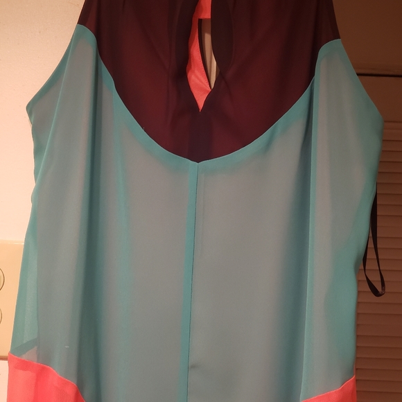 Enforce Studio Sleeveless Dress - Picture 10 of 14